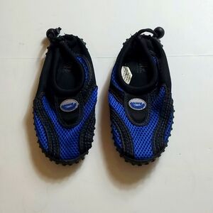 Easy Wave blue/black water shoes